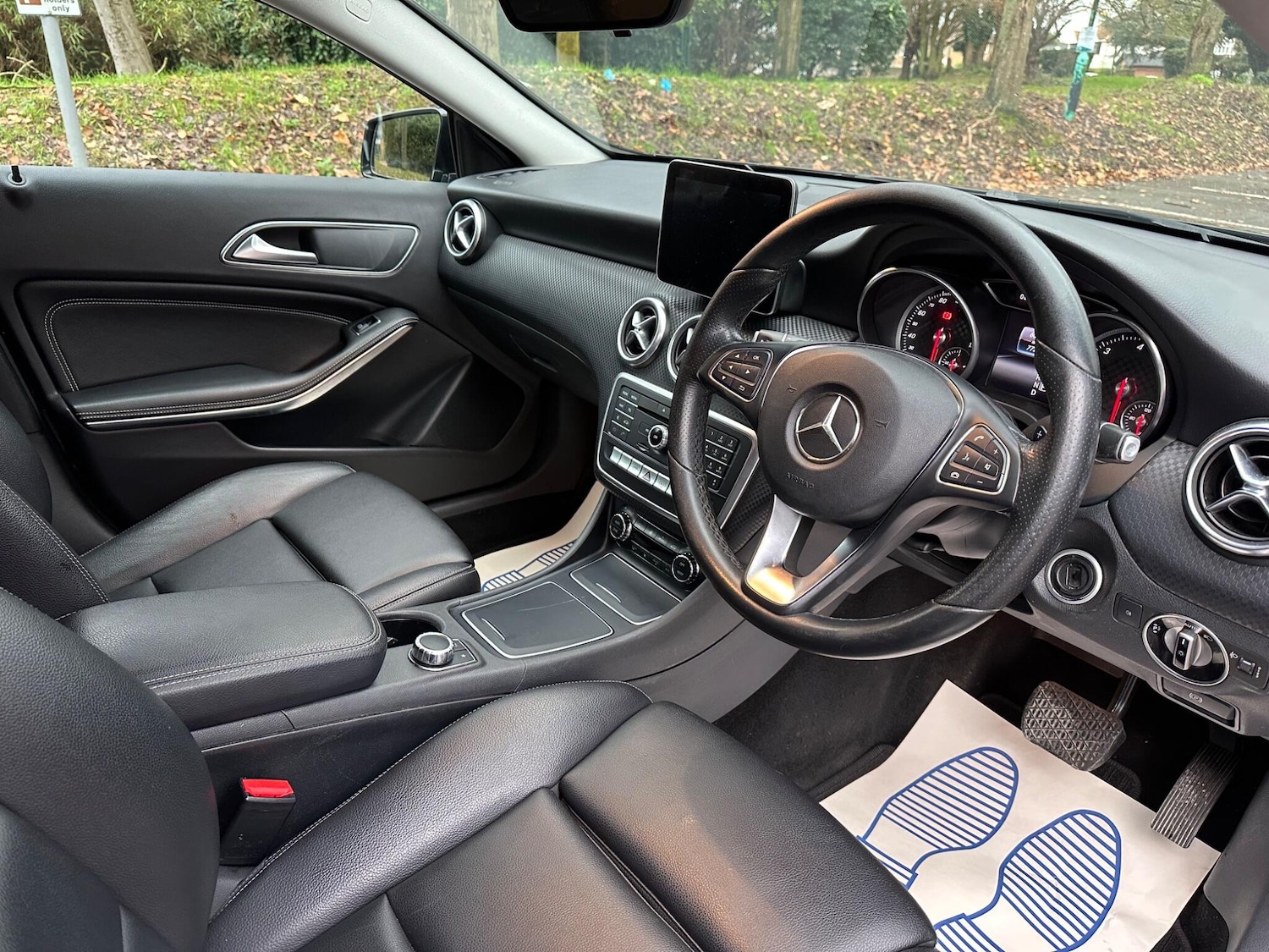 Used Mercedes-Benz A-Class 2017 for sale - 76887344: Photo 11