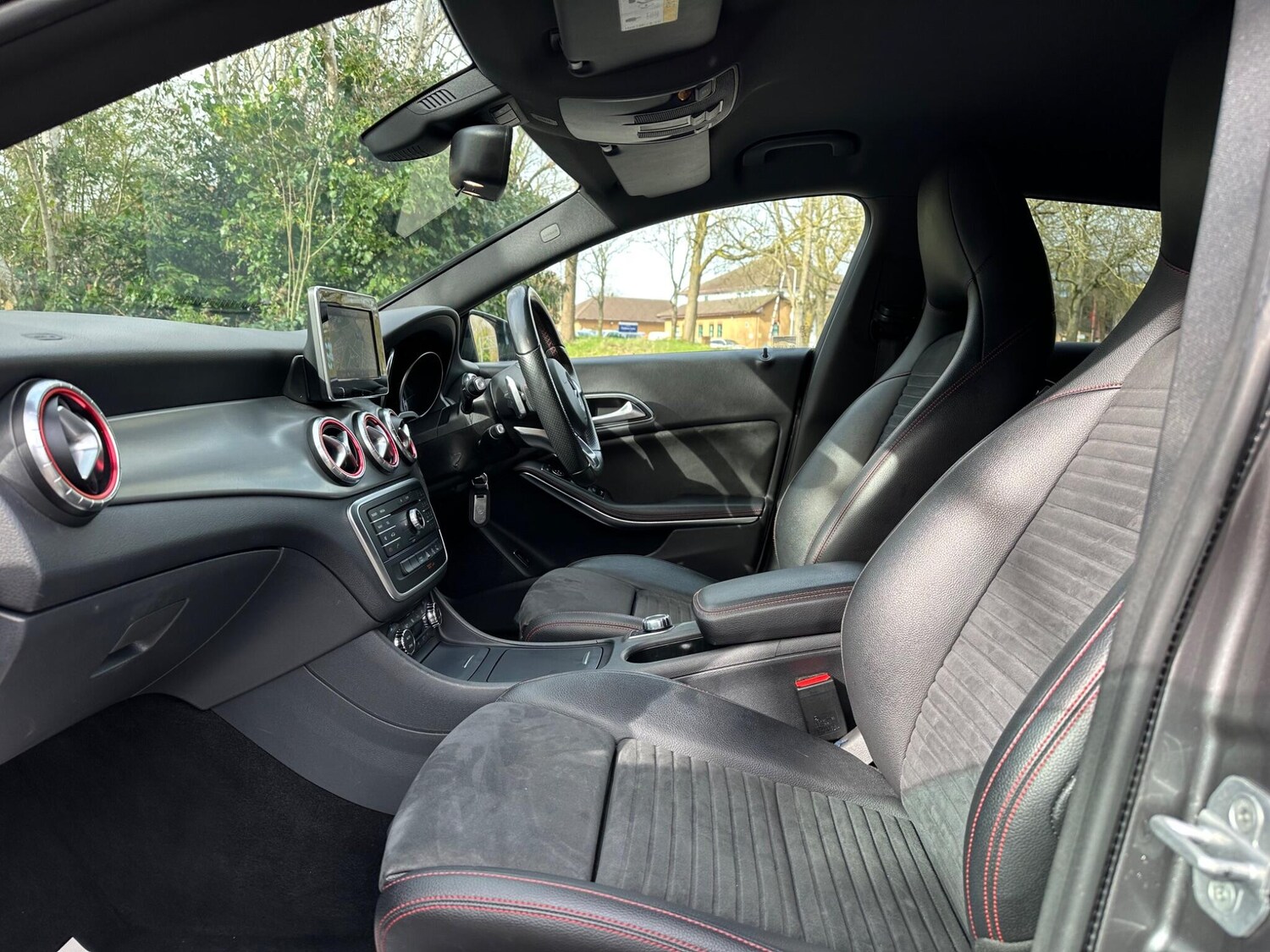 Used Mercedes-Benz CLA for sale - 77908829: Photo 14