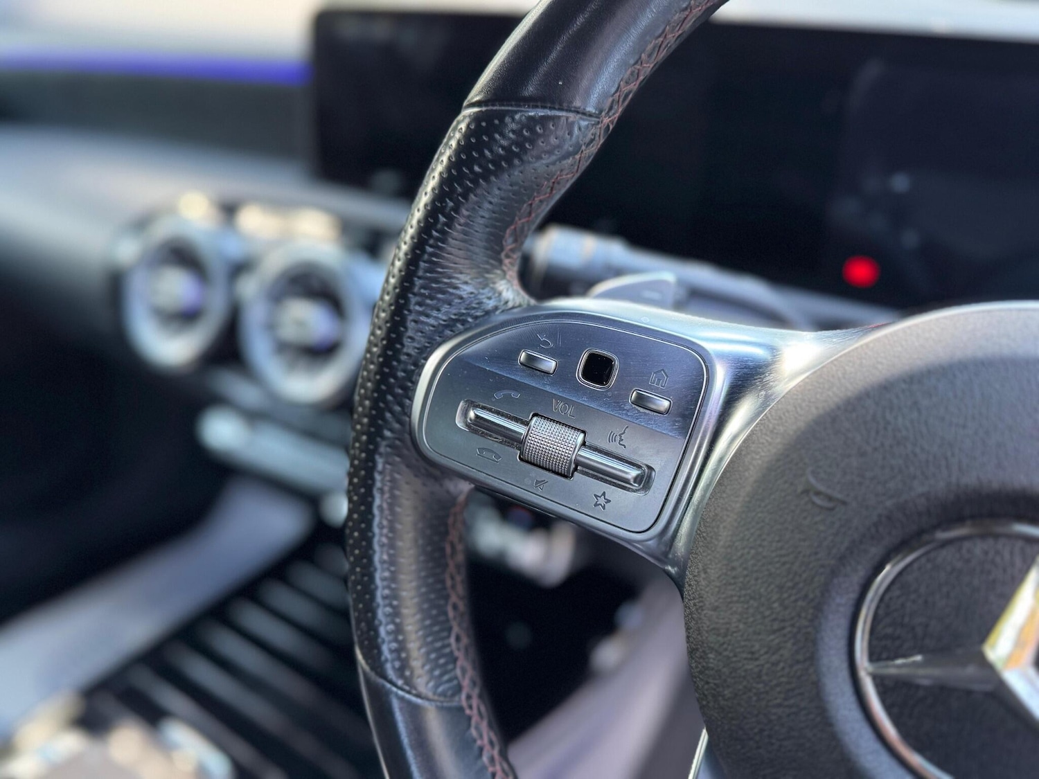 Used Mercedes-Benz A-Class 2019 for sale - 76349294: Photo 15