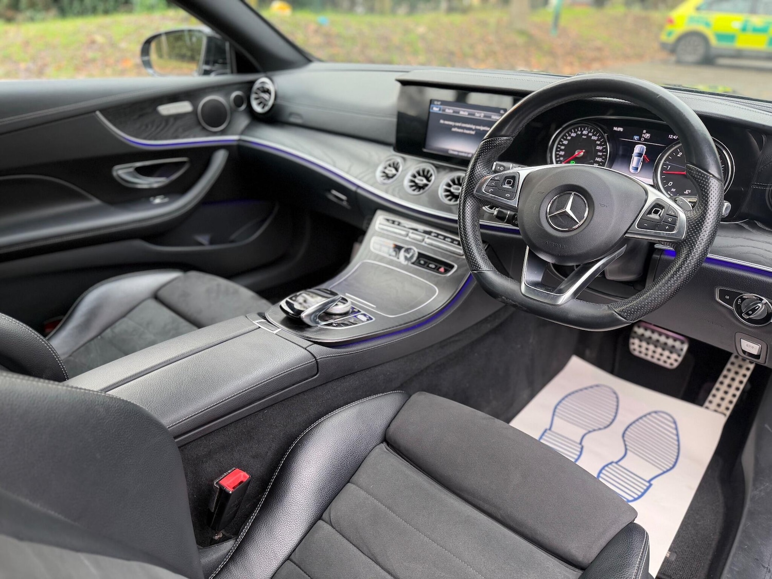 Used Mercedes-Benz E Class 2017 for sale - 76994003: Photo 2