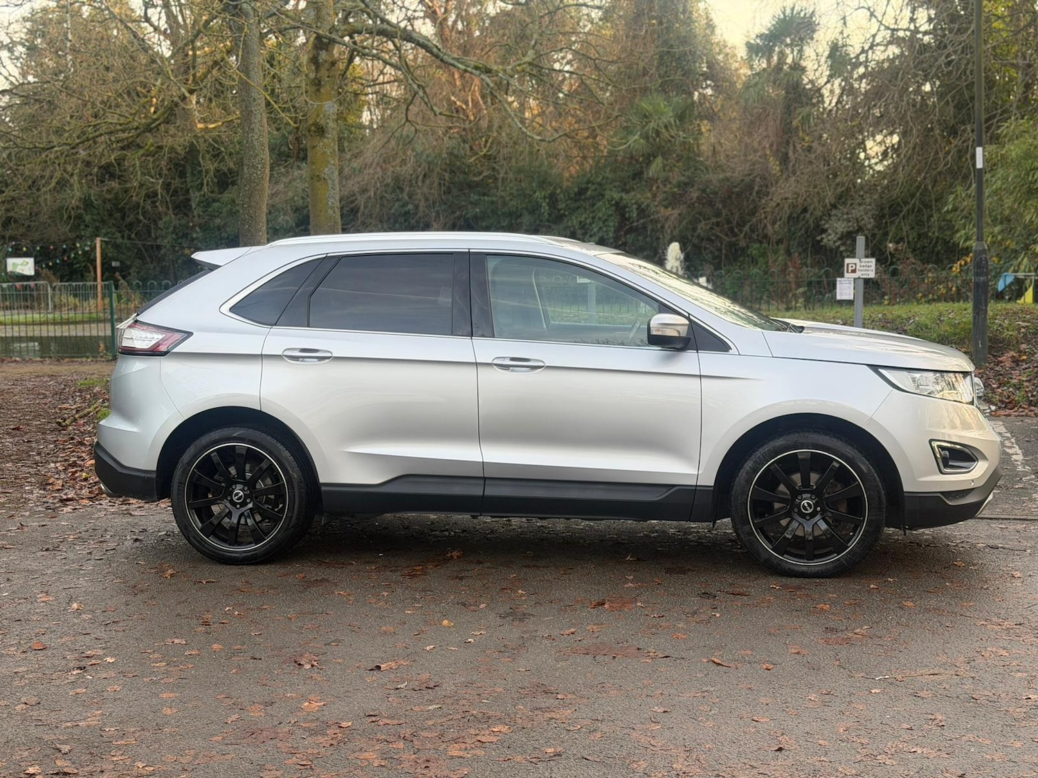 Used Ford Edge 2016 for sale - 76953117: Photo 2