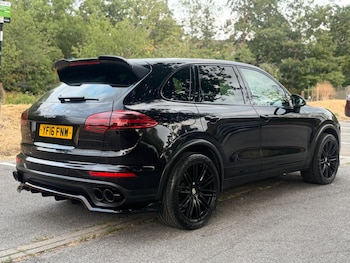 Used Porsche Cayenne 2016 for sale - 79292190: Photo