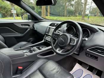 Used Jaguar F-Pace 2017 for sale - 74546076: Photo