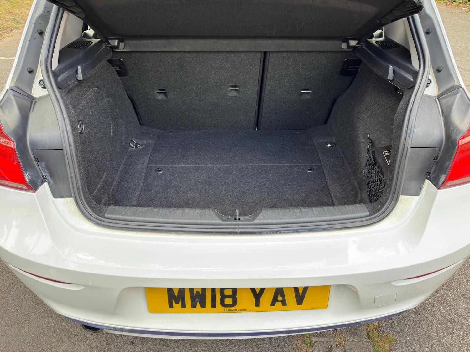 Vehicle 29