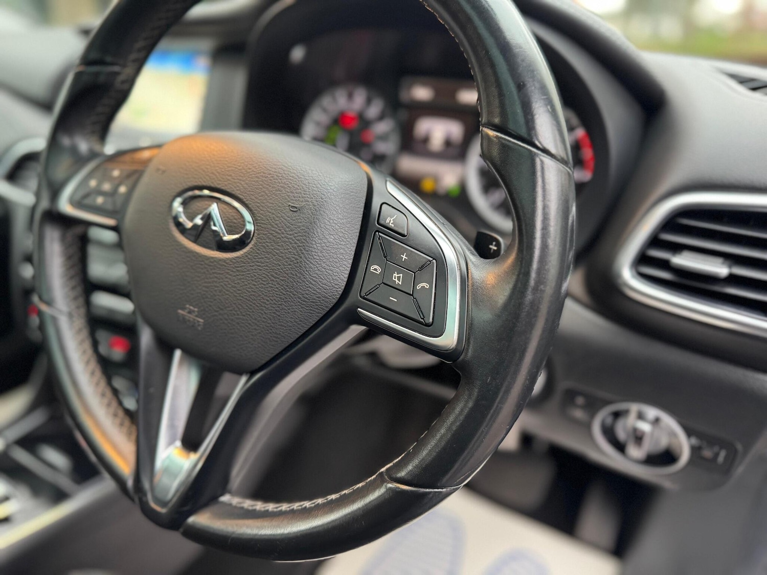 Used Infiniti Q30 2016 for sale - 77163133: Photo 23