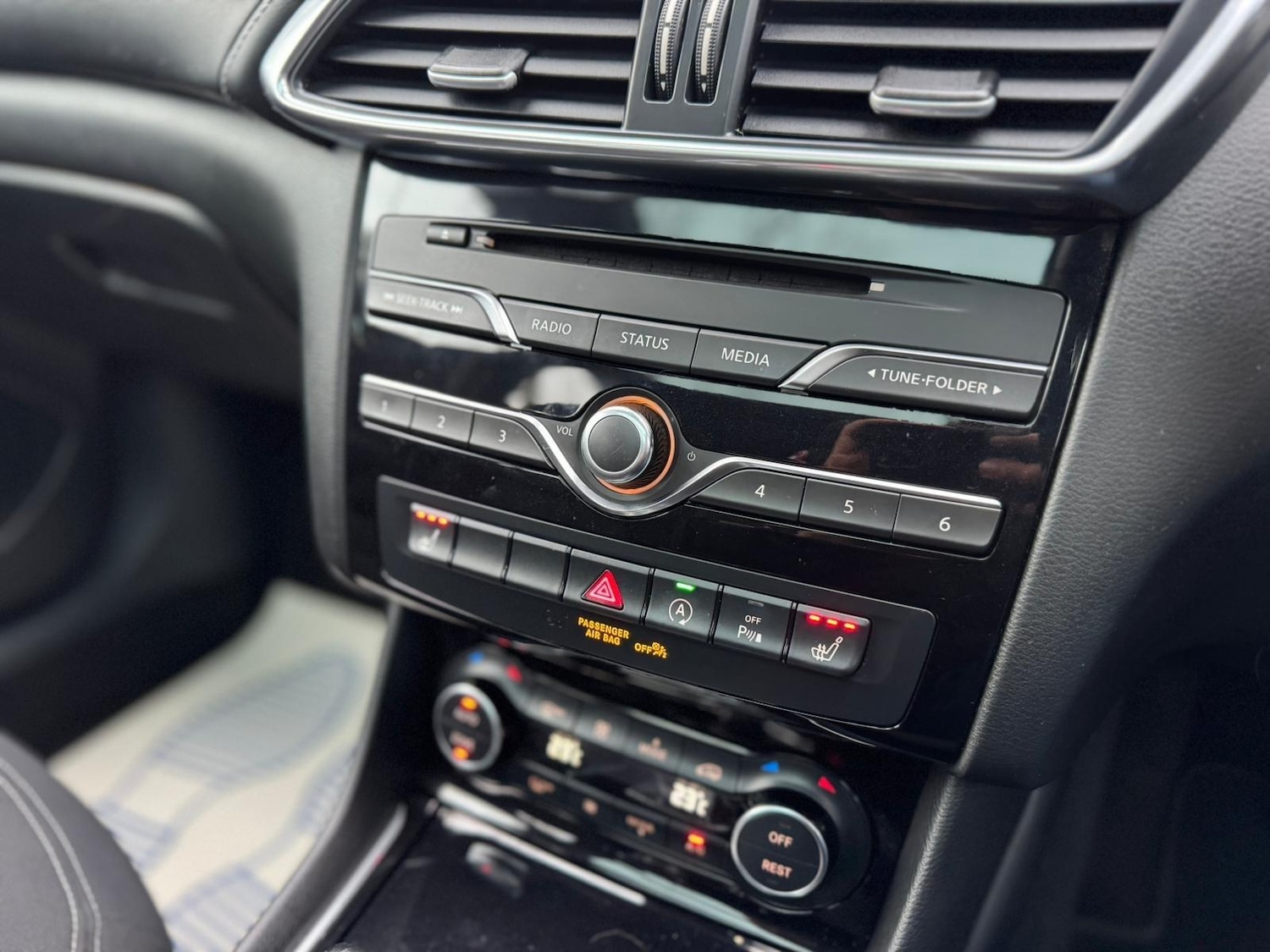 Used Infiniti Q30 2016 for sale - 77163133: Photo 34