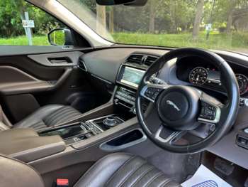 Used Jaguar F-Pace 2019 for sale - 74934277: Photo