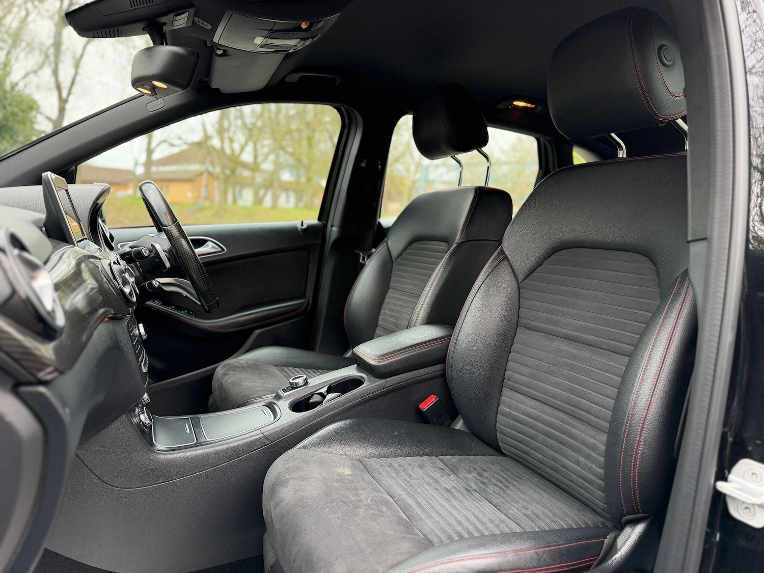 Used Mercedes-Benz B Class 2015 for sale - 77683275: Photo 12