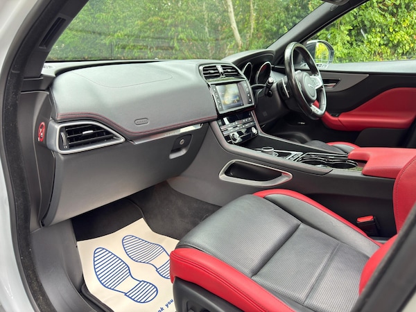 Used Jaguar F-Pace 2017 for sale - 75657433: Photo 24