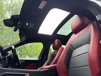 Used Jaguar F-Pace 2017 for sale - 75657433: Photo