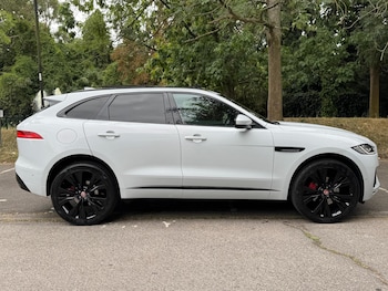 Used Jaguar F-Pace 2017 for sale - 75657433: Photo