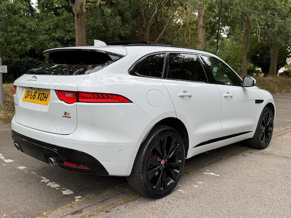 Used Jaguar F-Pace 2017 for sale - 75657433: Photo 5