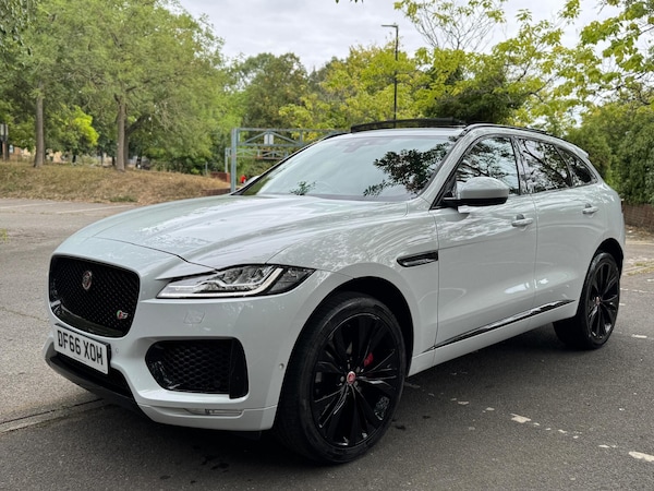 Used Jaguar F-Pace 2017 for sale - 75657433: Photo 9
