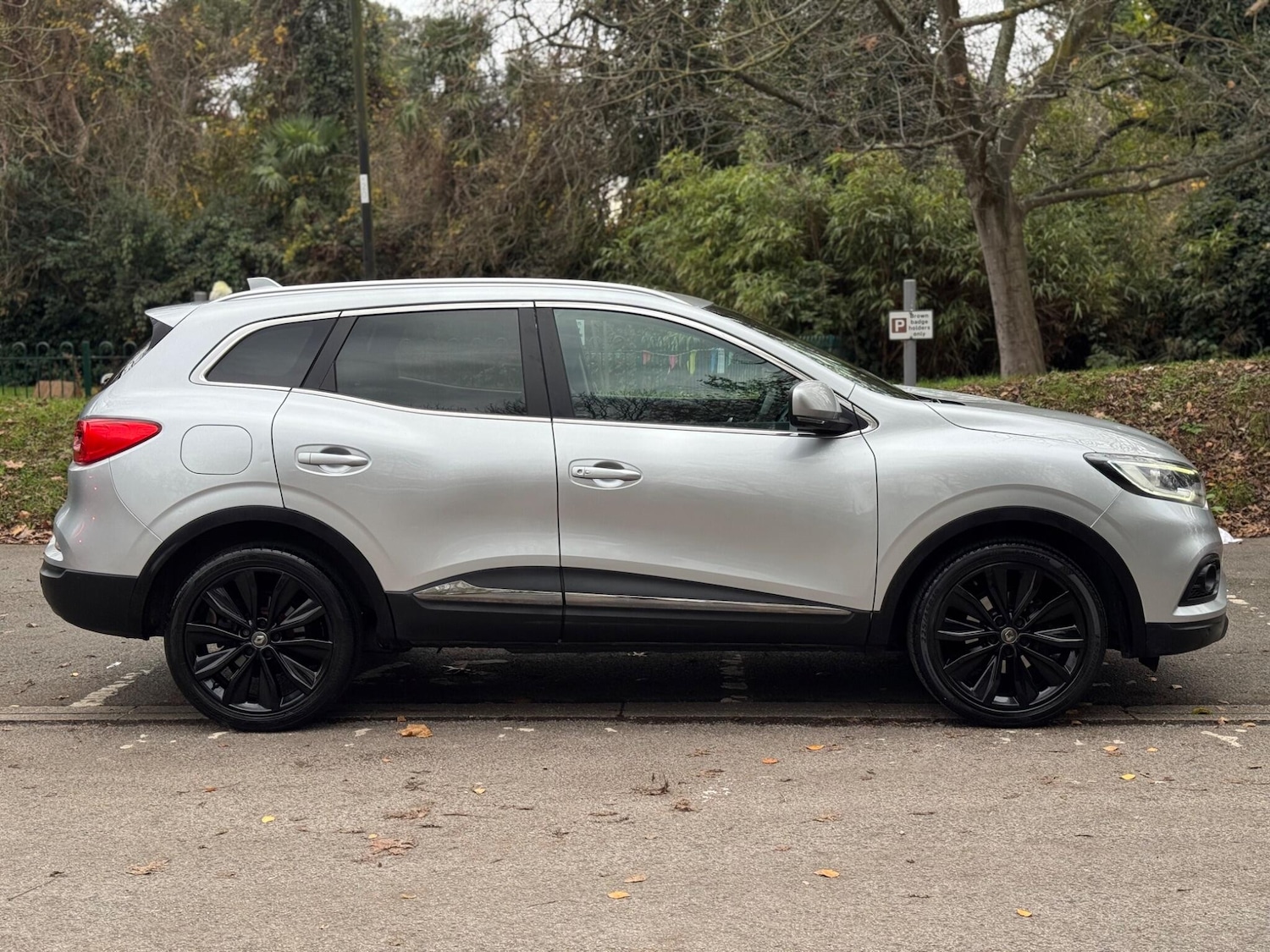 Used Renault Kadjar 2019 for sale - 76619930: Photo 2