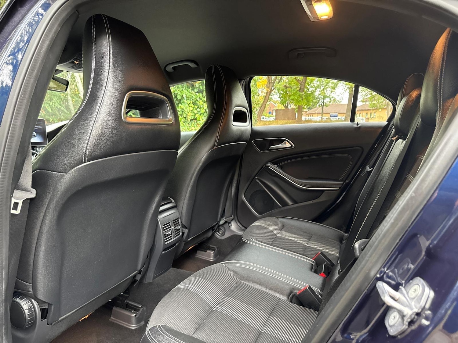Used Mercedes-Benz A-Class 2018 for sale - 76122408: Photo 24