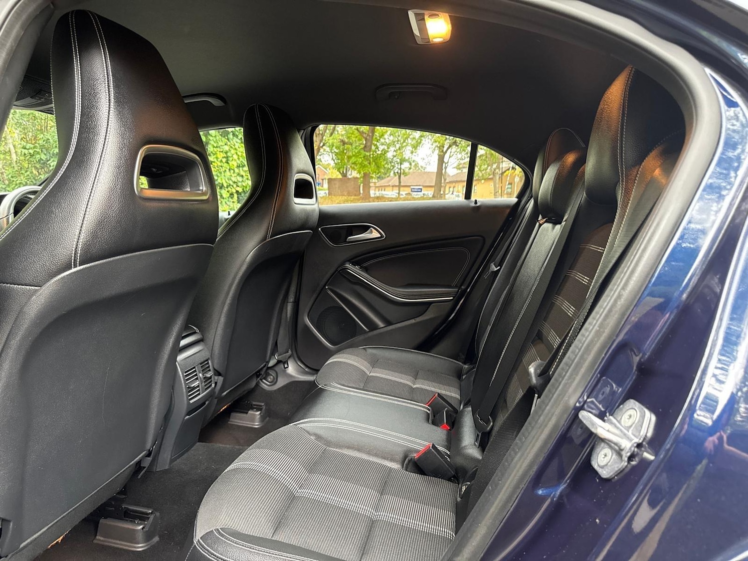 Used Mercedes-Benz A-Class 2018 for sale - 76122408: Photo 25
