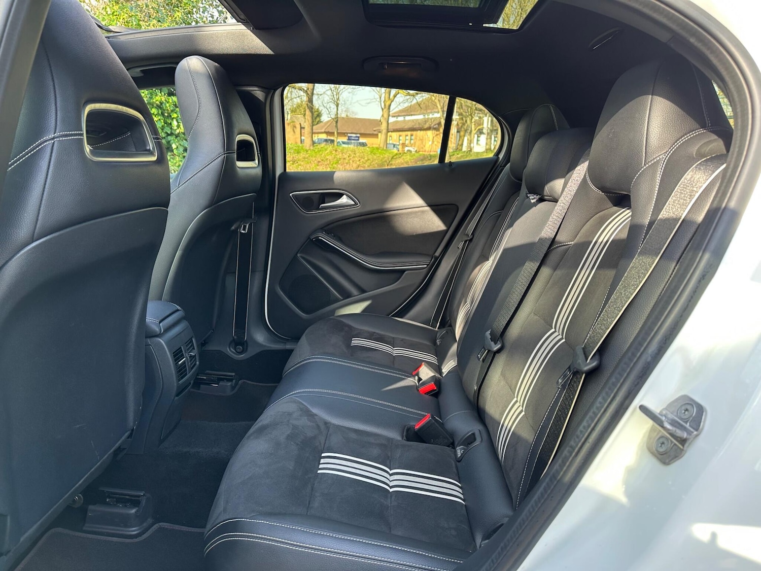 Used Mercedes-Benz GLA 2018 for sale - 77670625: Photo 17