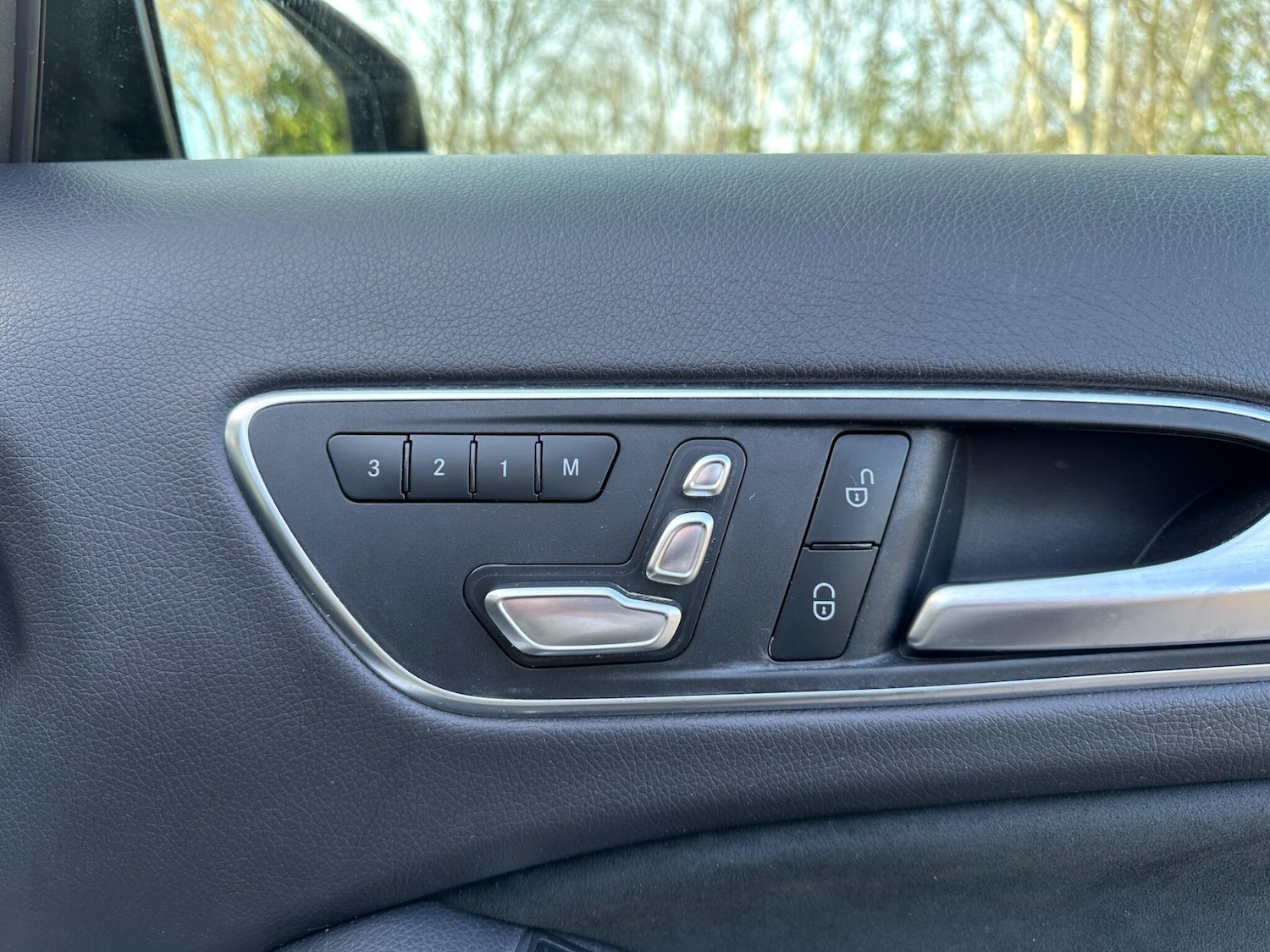 Used Mercedes-Benz GLA 2018 for sale - 77670625: Photo 24