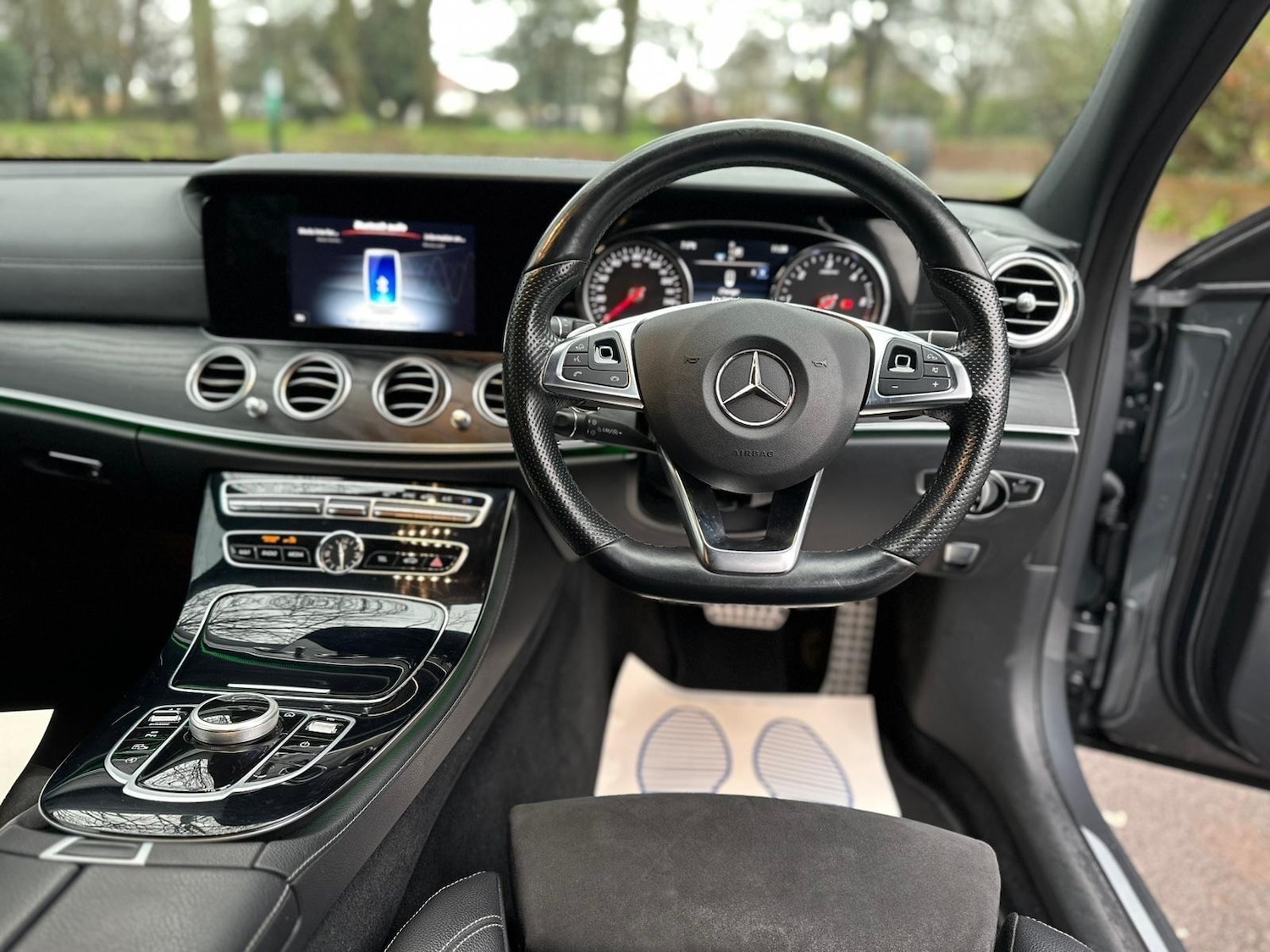 Used Mercedes-Benz E Class 2017 for sale - 77344489: Photo 10