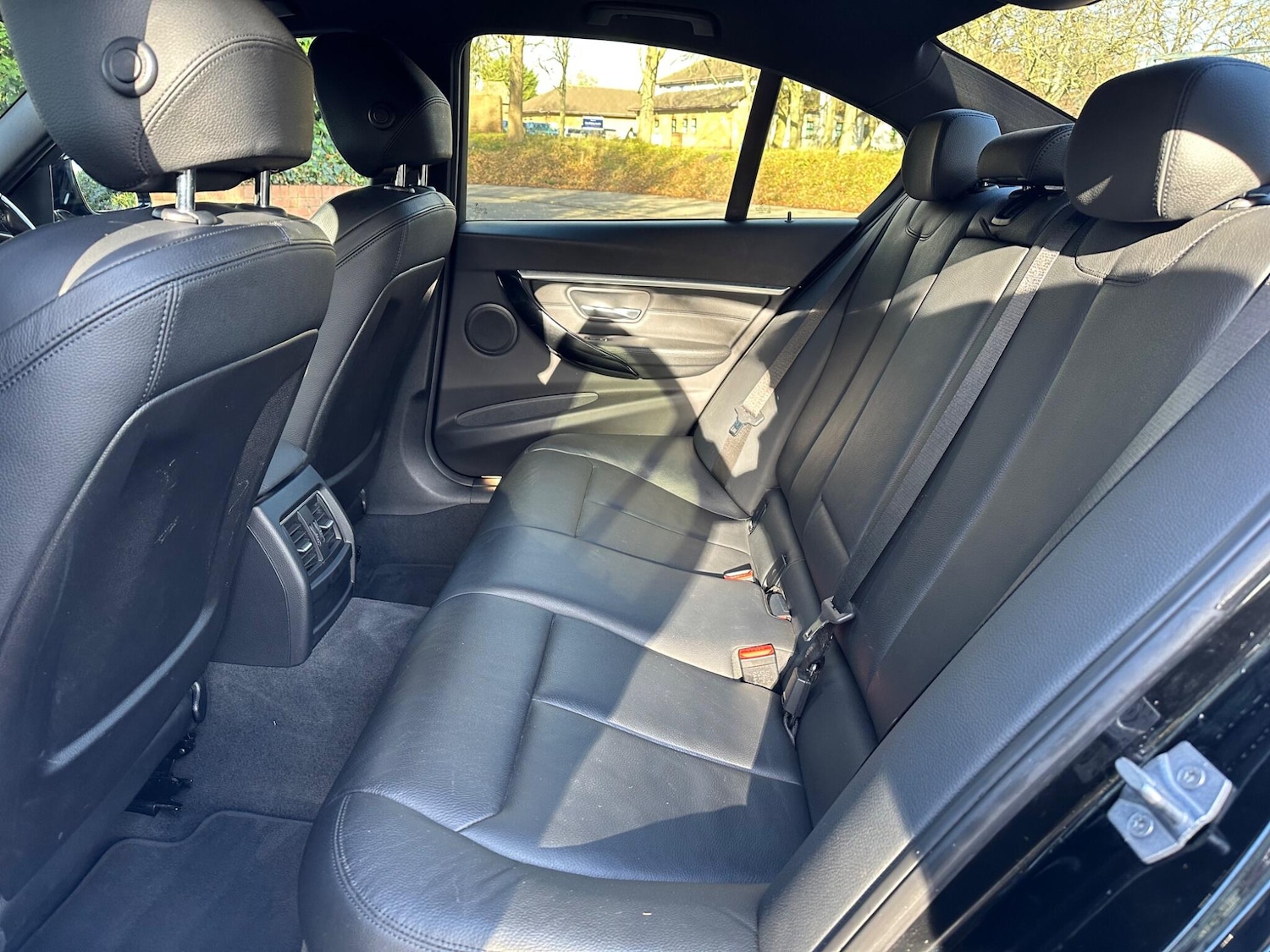 Used BMW 3 Series 2018 for sale - 76572515: Photo 17