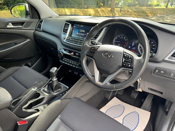 Used Hyundai TUCSON 2017 for sale - 76295975: Photo 2