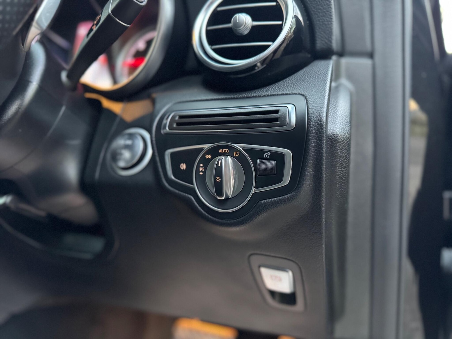 Used Mercedes-Benz GLC 2018 for sale - 77253798: Photo 16