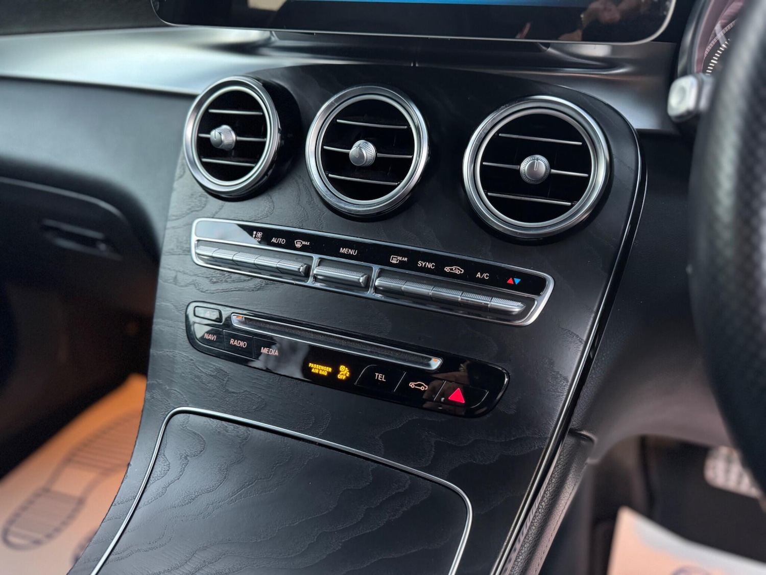 Used Mercedes-Benz GLC 2018 for sale - 77253798: Photo 25