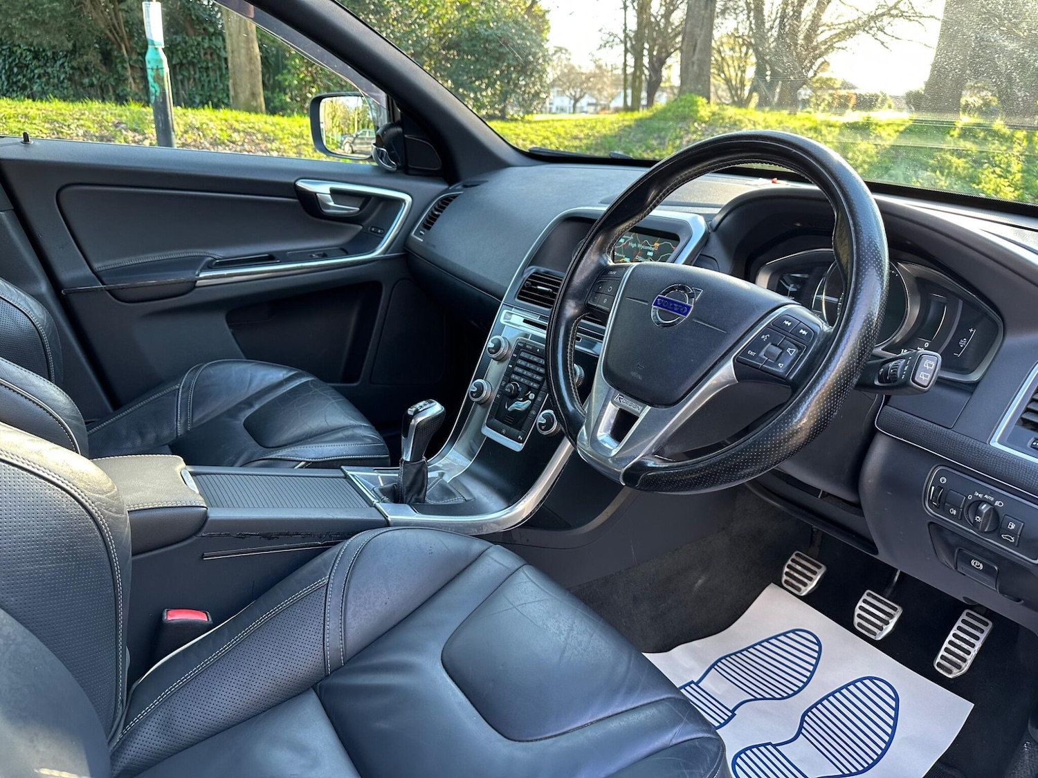 Used Volvo XC60 2015 for sale - 77994091: Photo 10