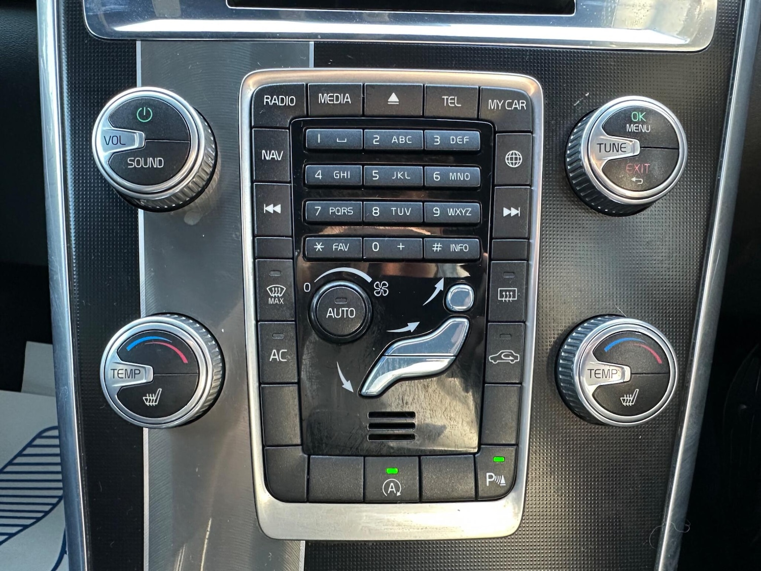 Used Volvo XC60 2015 for sale - 77994091: Photo 25