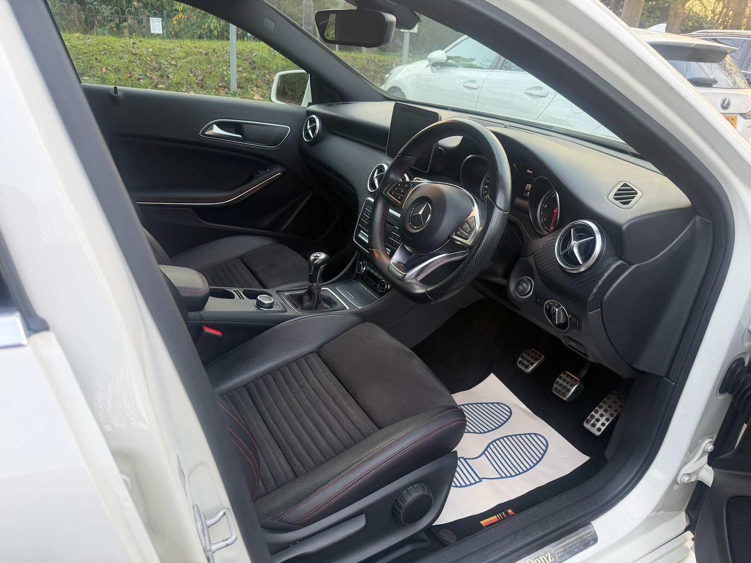 Used Mercedes-Benz A-Class 2017 for sale - 76952748: Photo 9