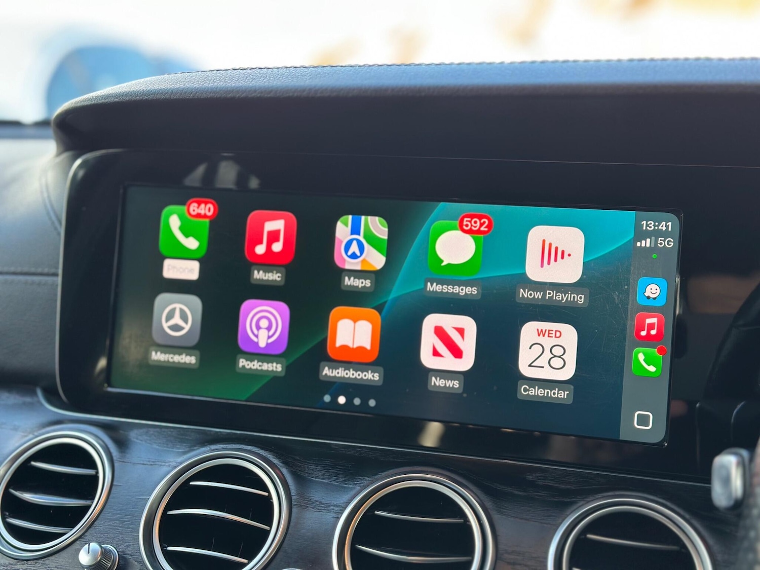 Used Mercedes-Benz E Class 2017 for sale - 77426024: Photo 2