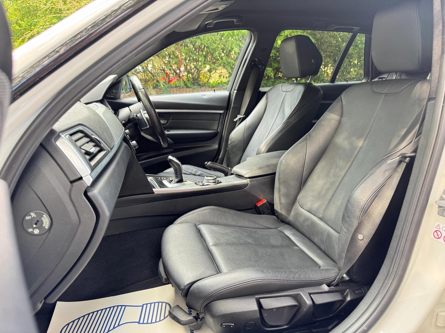 Vehicle 28