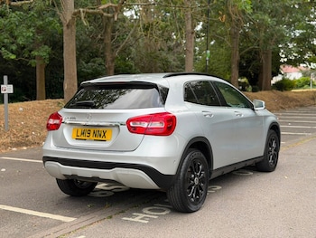 Used Mercedes-Benz GLA 2019 for sale - 79426835: Photo