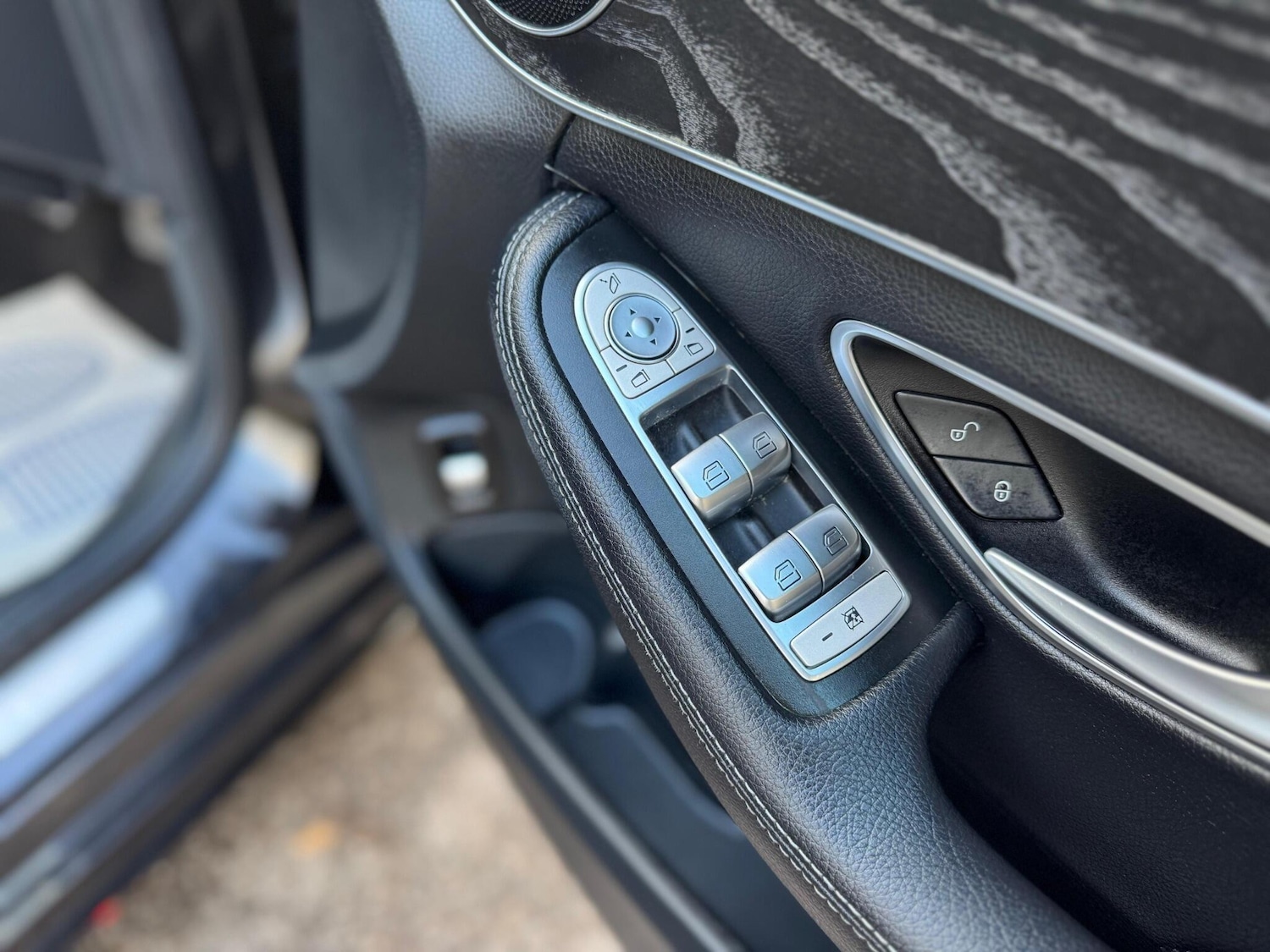 Used Mercedes-Benz C Class 2017 for sale - 76645203: Photo 11