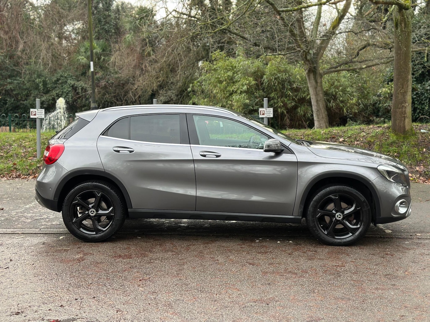Used Mercedes-Benz GLA 2019 for sale - 77143659: Photo 2