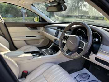 Used Jaguar XF 2017 for sale - 74823187: Photo