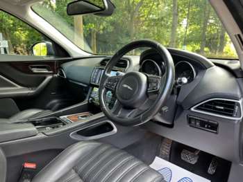Used Jaguar F-Pace 2017 for sale - 75089917: Photo