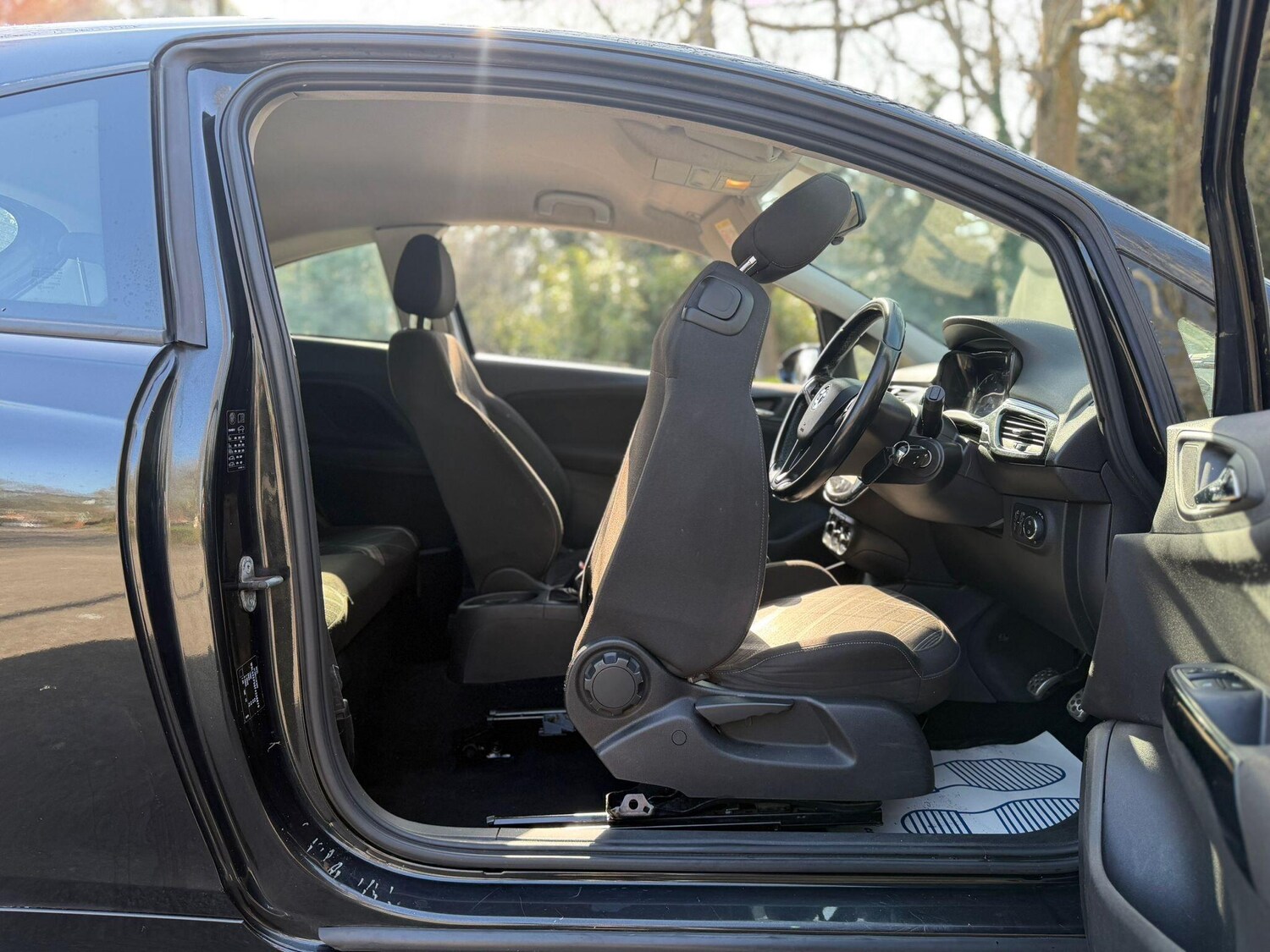 Used Vauxhall Corsa 2016 for sale - 77909365: Photo 11