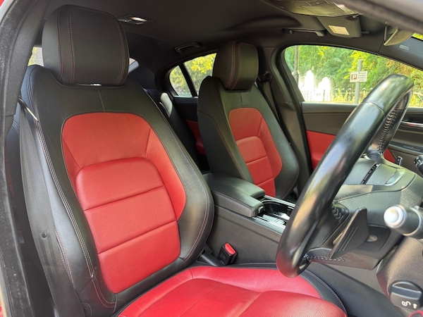 Used Jaguar XE 2016 for sale - 75646526: Photo 13