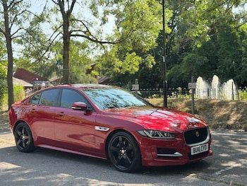 Used Jaguar XE 2016 for sale - 75646526: Photo