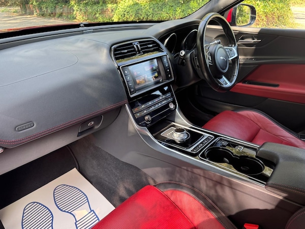 Used Jaguar XE 2016 for sale - 75646526: Photo 22