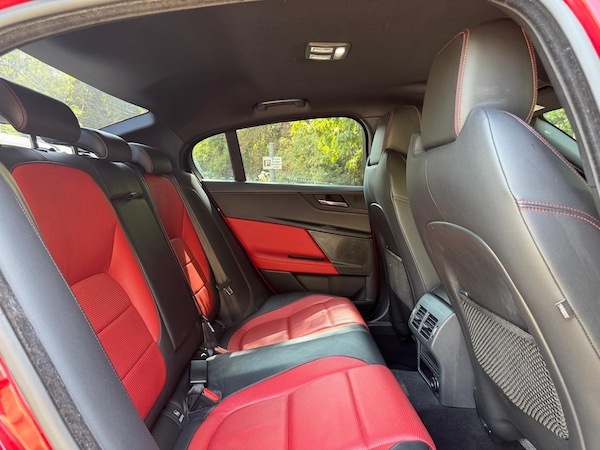 Used Jaguar XE 2016 for sale - 75646526: Photo 27