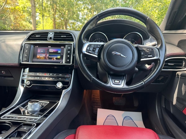 Used Jaguar XE 2016 for sale - 75646526: Photo 29