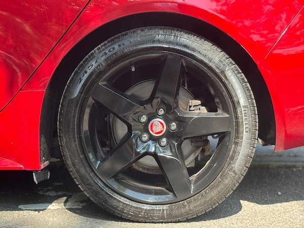 Used Jaguar XE 2016 for sale - 75646526: Photo 32