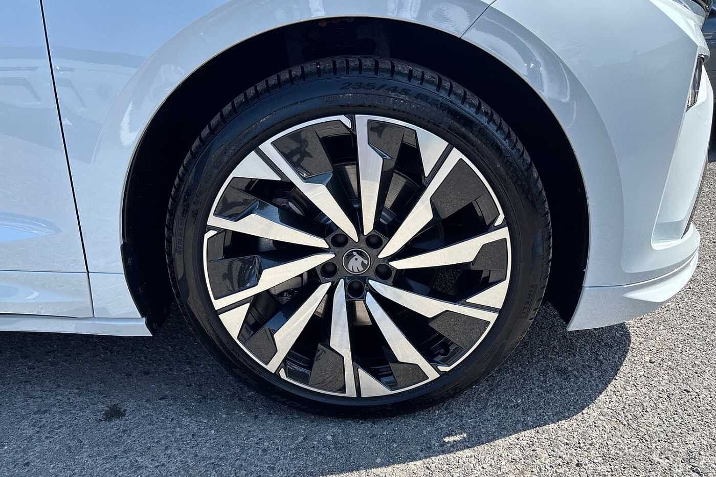 Used Skoda Enyaq 2025 for sale - 76679075: Photo 5