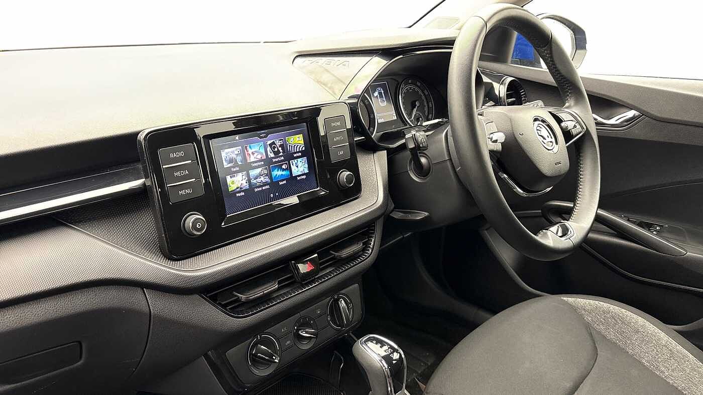 Used Skoda Fabia 2023 for sale - 76676435: Photo 2