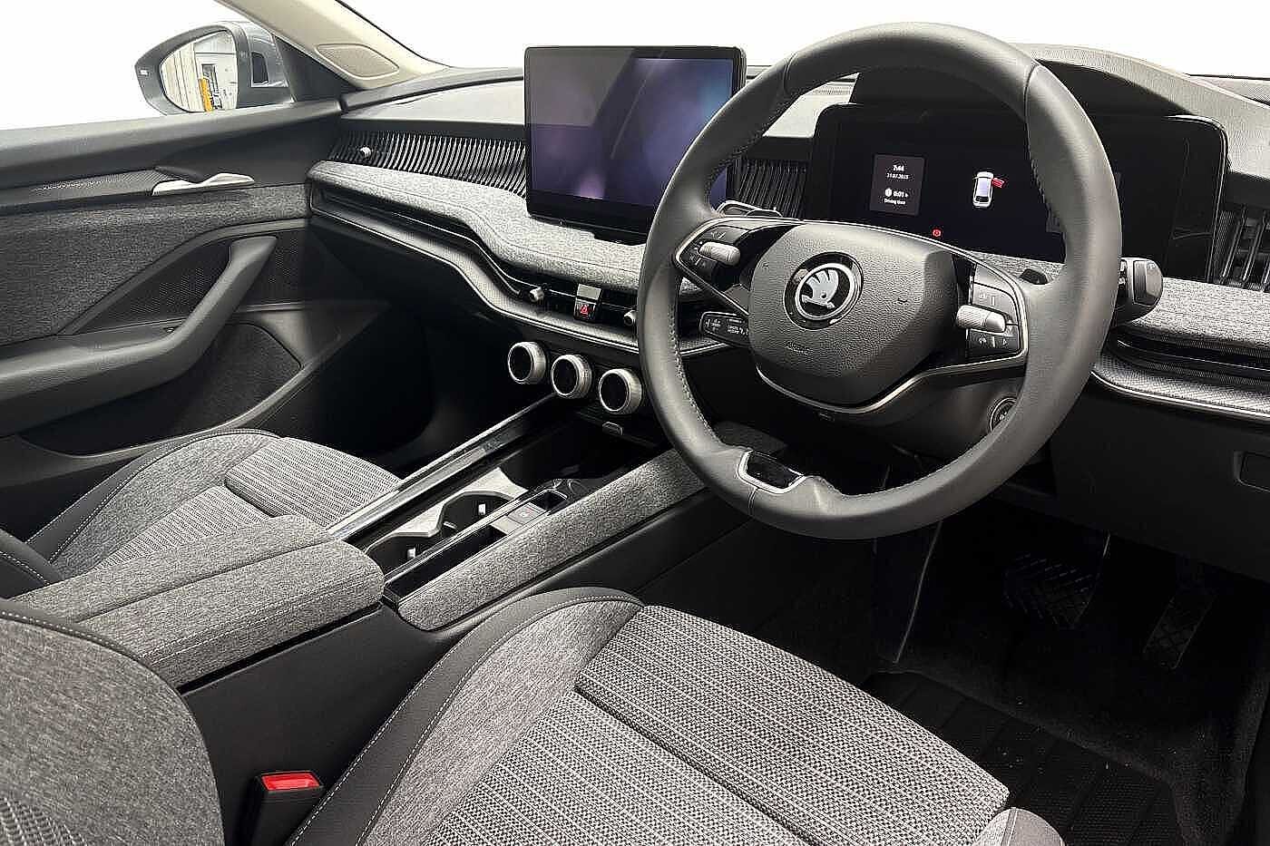 Used Skoda Superb 2024 for sale - 76676651: Photo 6