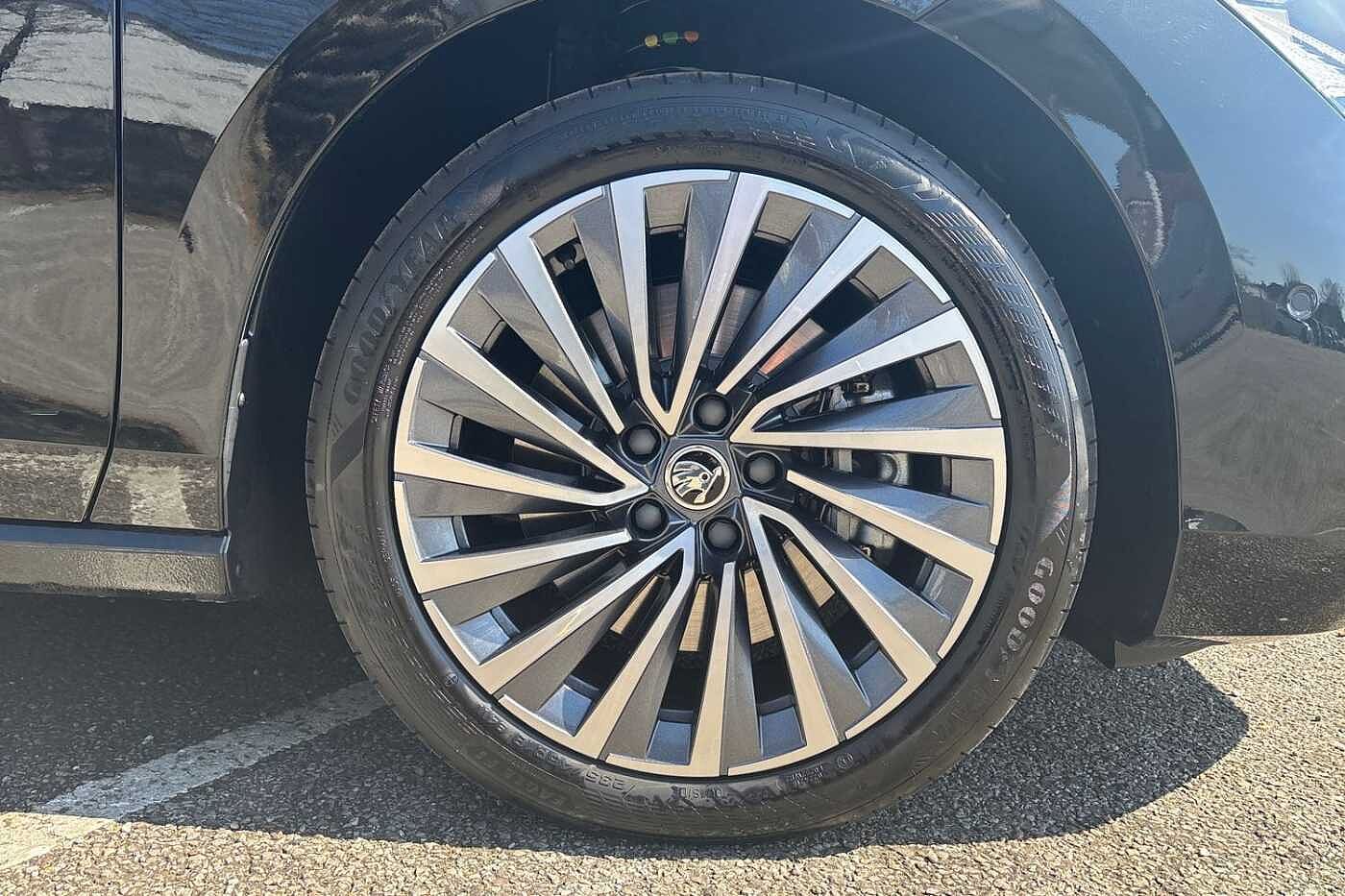 Used Skoda Superb 2025 for sale - 76679489: Photo 5