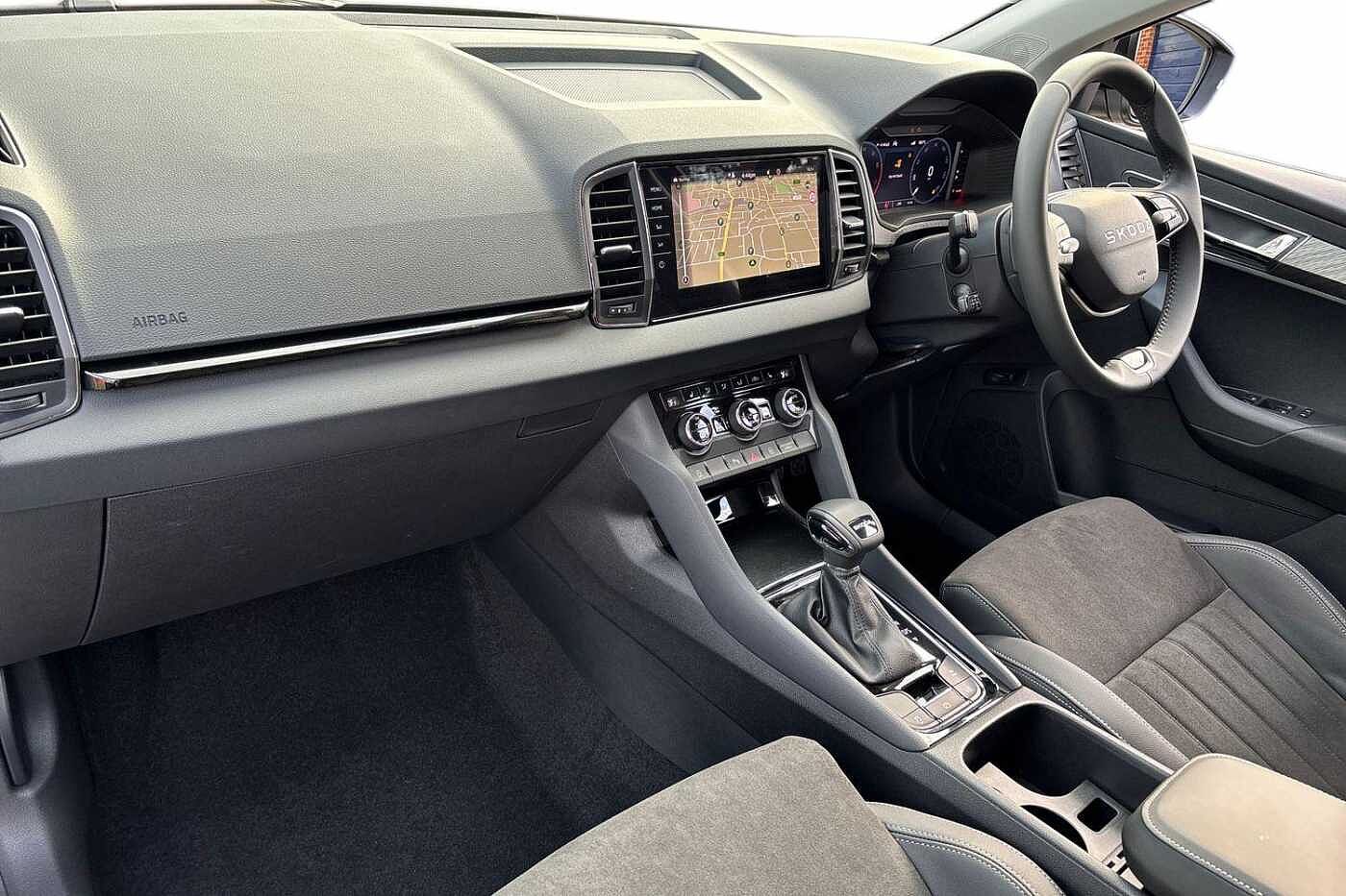 Used Skoda Karoq 2025 for sale - 76679467: Photo 2