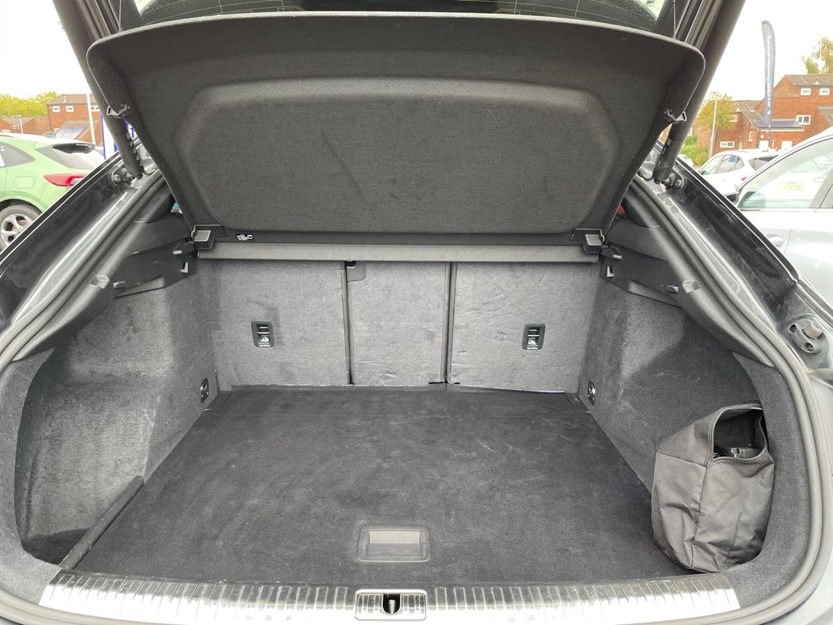 Used Audi Q3 2023 for sale - 76376624: Photo 11